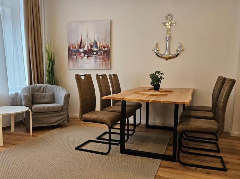 Central City White Line Киль Экстерьер фото